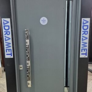 Puerta modelo 402 Adramet